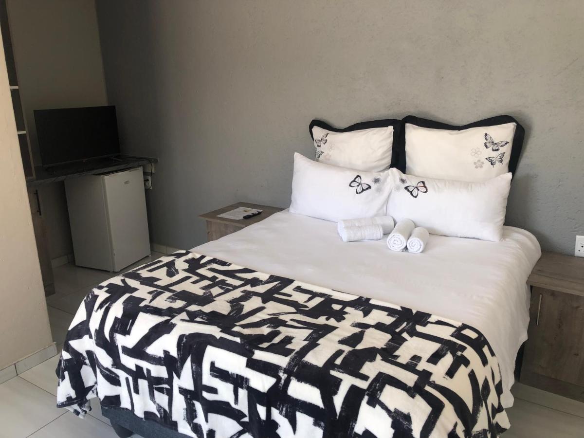 The Nest Overnight And Accommodation Usakos 외부 사진